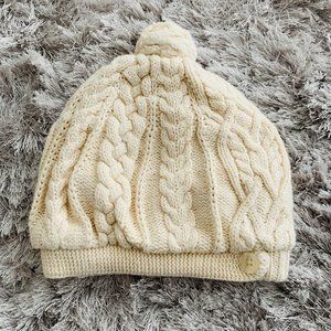 Baby Gap cable knit winter beanie, size 0-6 months